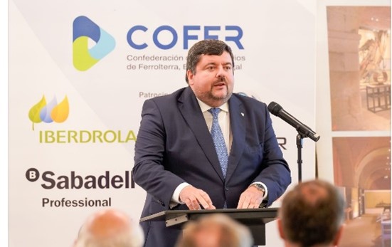 Cristóbal Dobarro en una conferencia de COFER