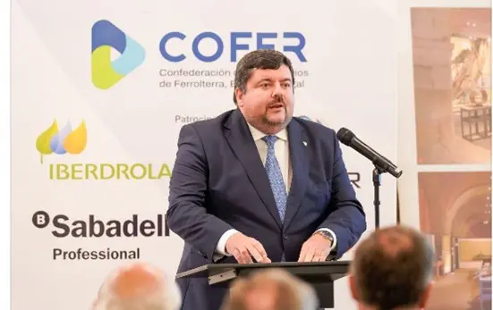 Cristóbal Dobarro en una conferencia de COFER
